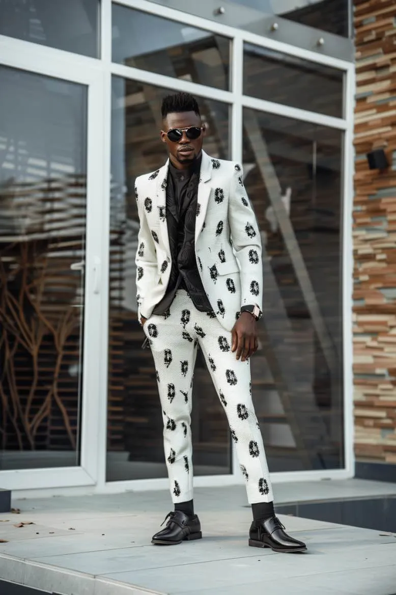 Edward modern look White With Black Design Men Suits Slim Fit Blazer Classic suits