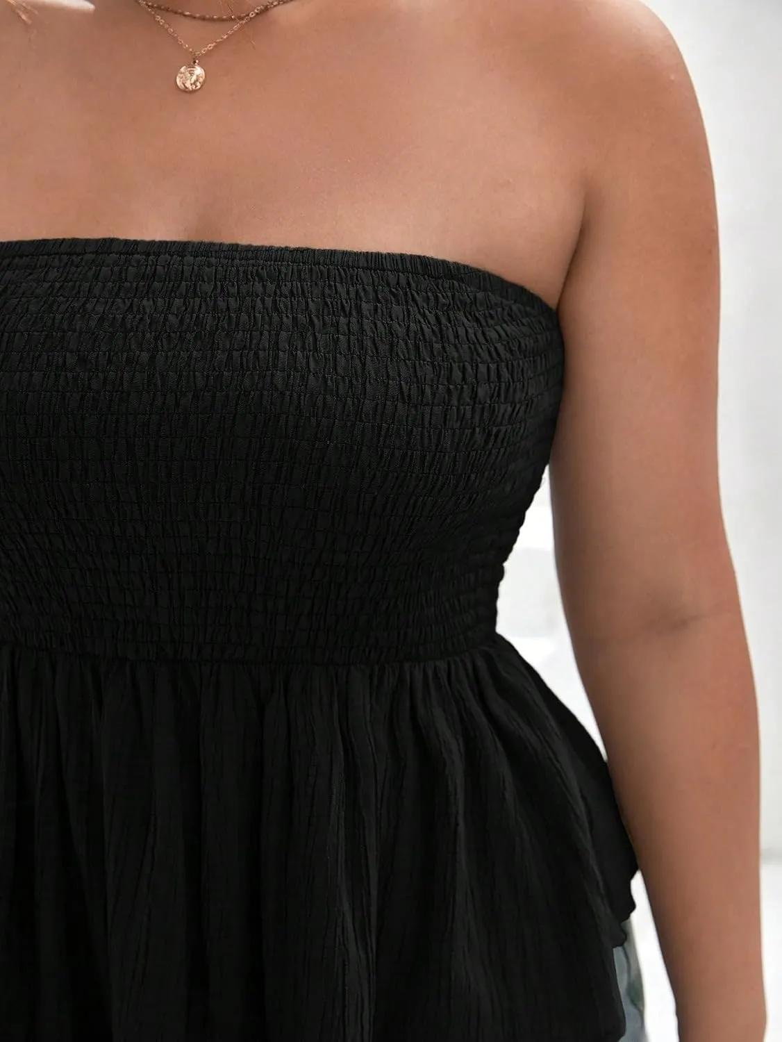 SOLY HUX Women's Plus Size Ruffle Hem Smocked Tube Top Strapless Sleeveless Bandeau Peplum Tops