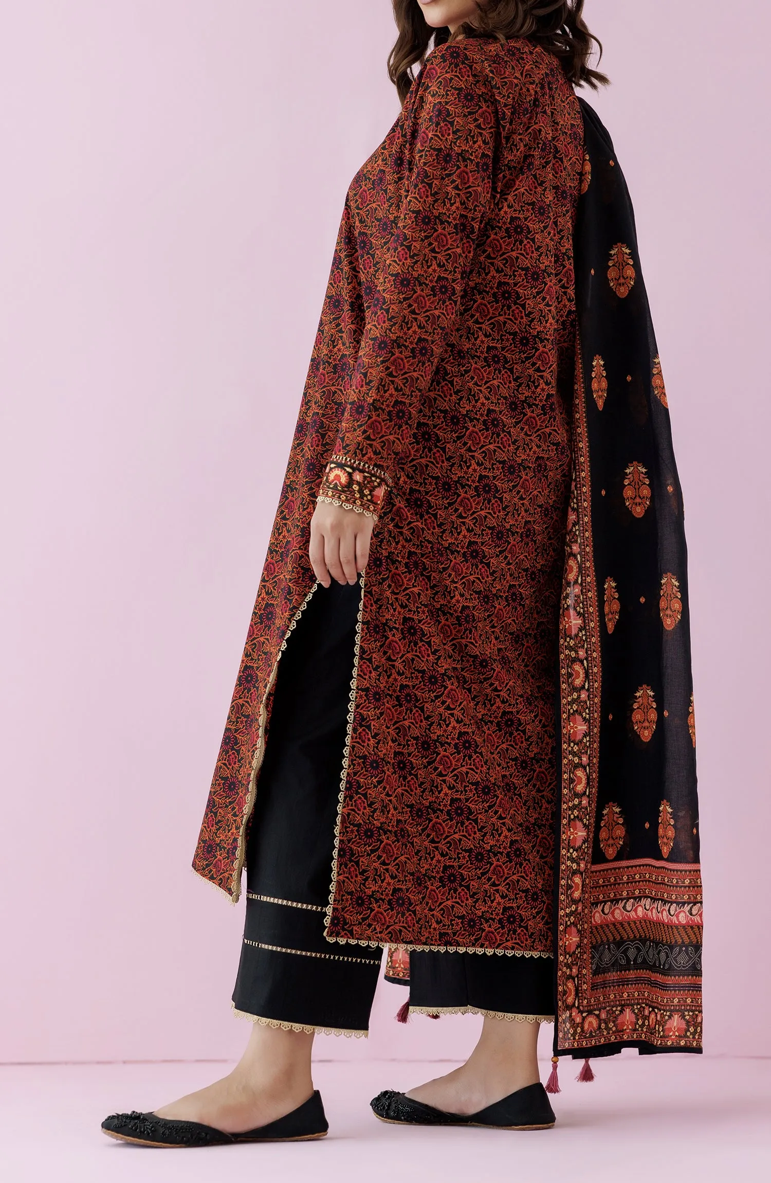 Unstitched 3 Piece Printed Lawn Shirt , Cambric Pant and Lawn Dupatta (OTL-24-146/U BLACK)
